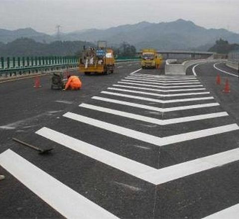 道路施工工程实施方案_城市绿化实施相关-北京市万路达交通设施工程